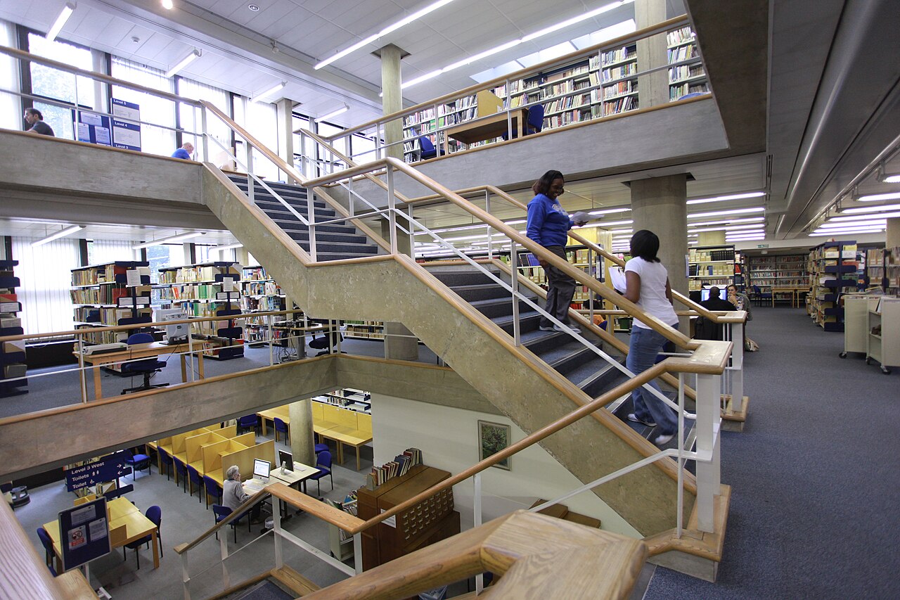 伦敦大学学院