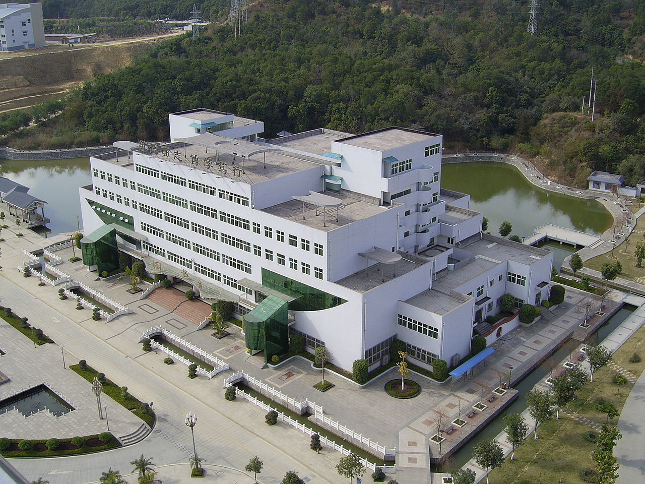 Panzhihua University