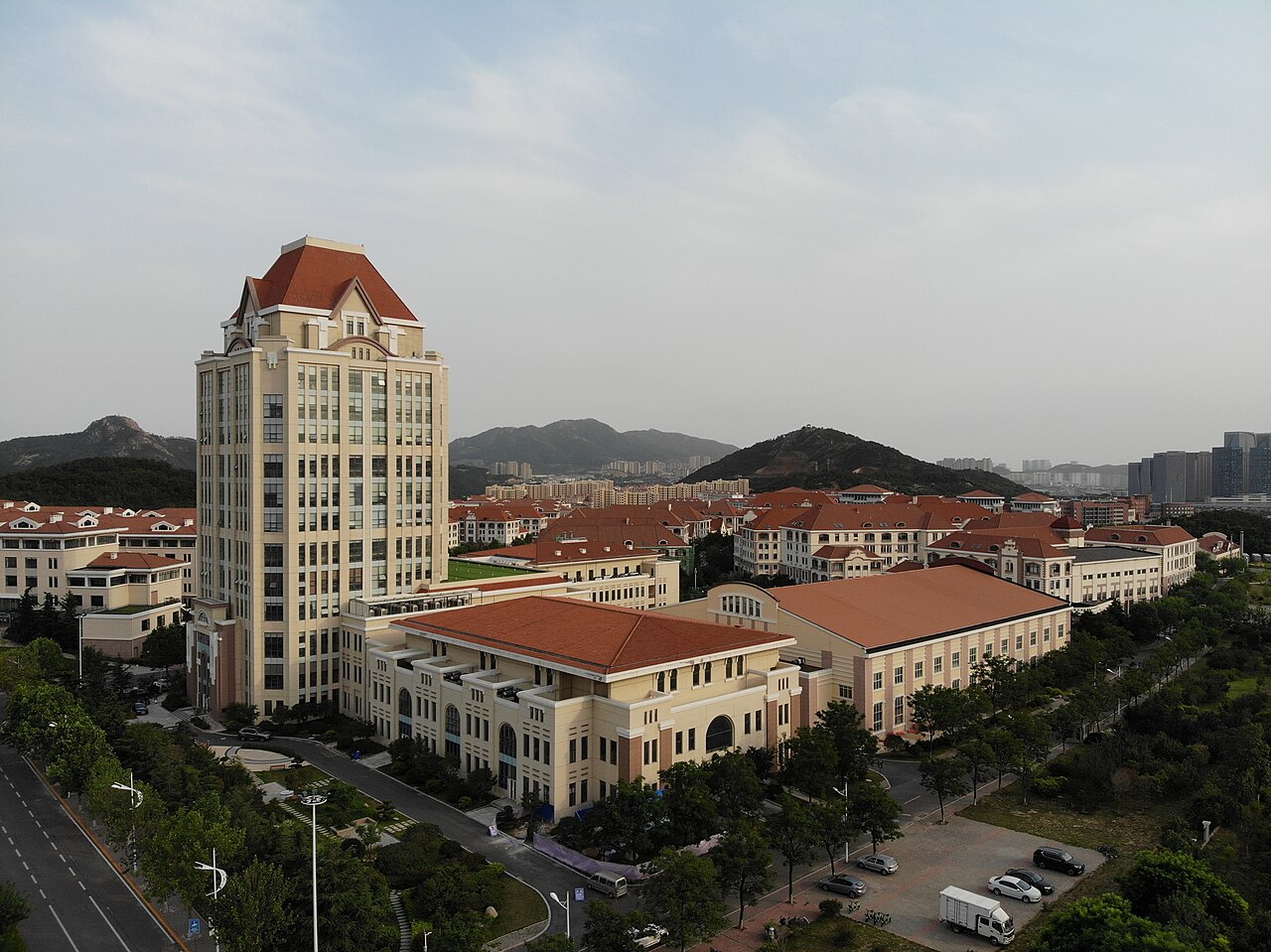 جامعة الصين للعلوم البحرية