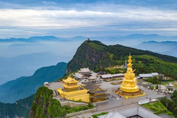 峨眉山
