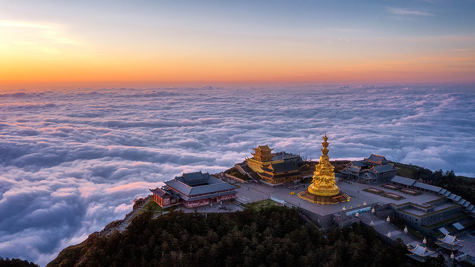 峨眉山
