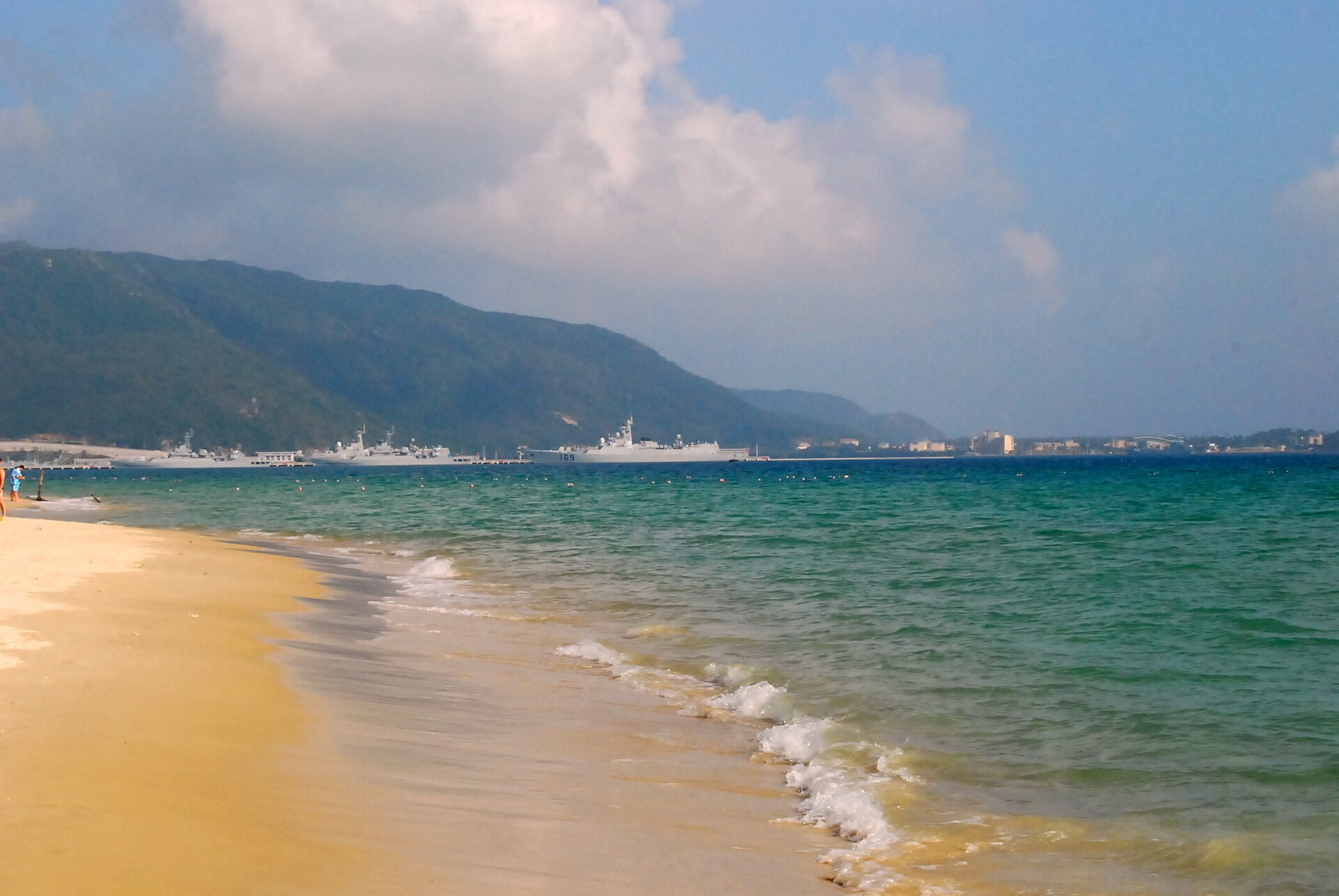Yalong Bay