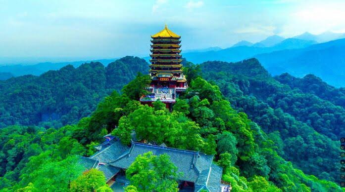 青城山