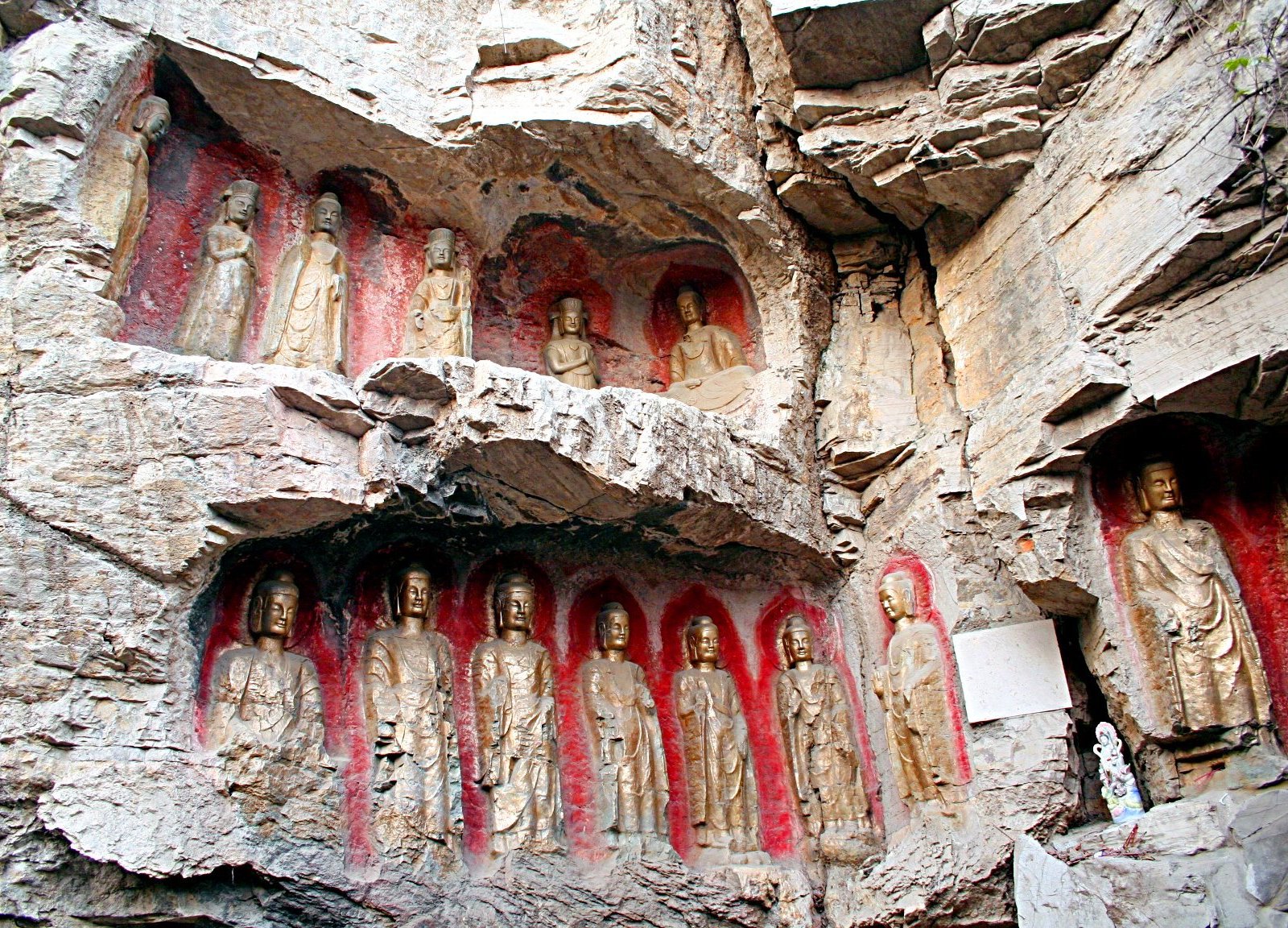 Thousand Buddha Mountain