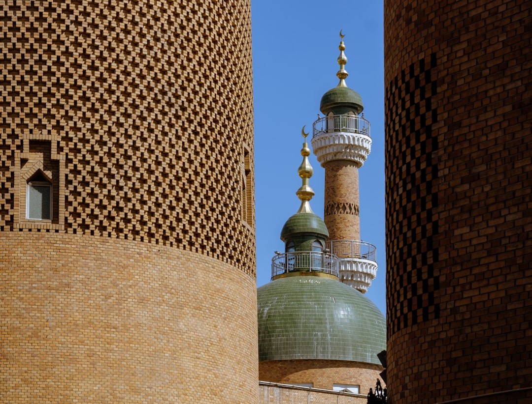 بازار شينجيانغ الدولي الكبير