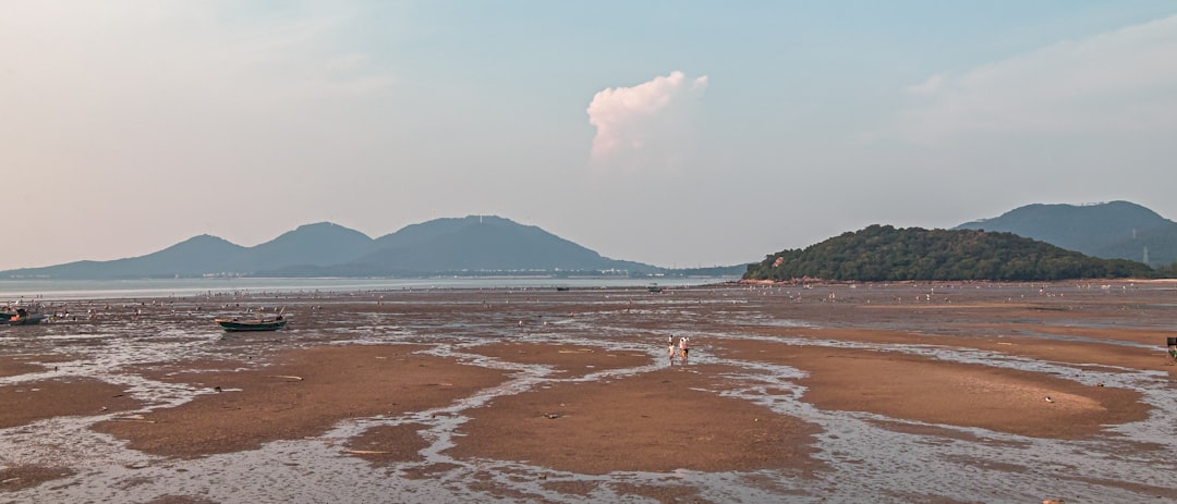 Dameisha Beach